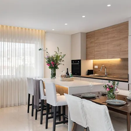 아파트 2-bdr Sv Elegance Luxury With Shared Pool *