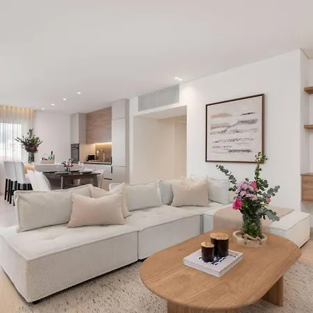 2-bdr Sv Elegance Luxury With Shared Pool 아파트 아테네